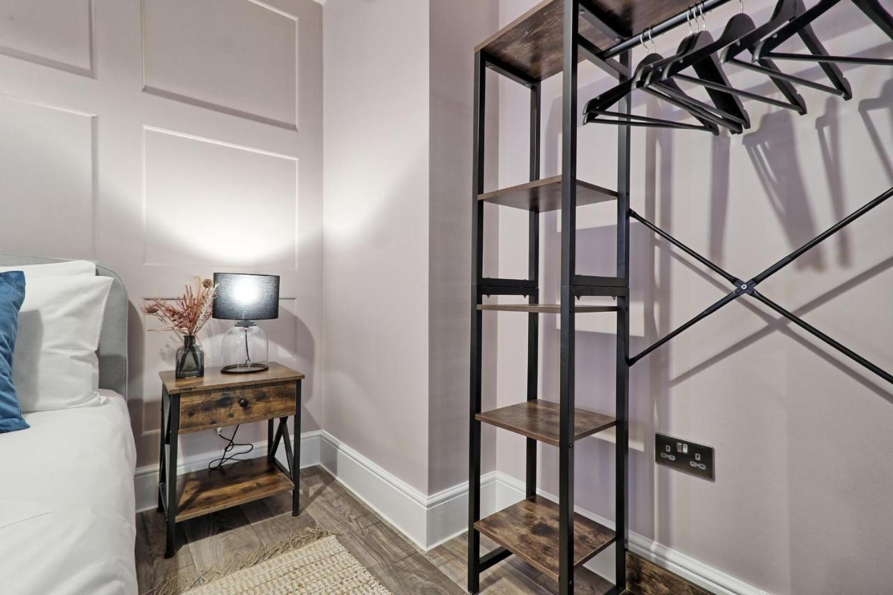 Southend Comfort Suite - Southend Stays ภายนอก รูปภาพ